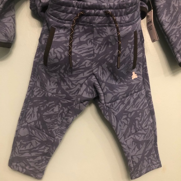 GapFit Baby Cozy Sherpa Fit Tech Outfit Set Size 12-18Months - Picture 4 of 10